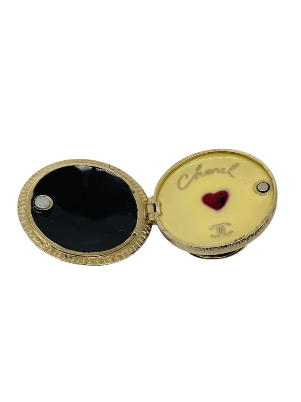 CHANEL 2010 RED / BRUSHED GOLD CC LOGO CIRCULAR ENAMEL LOCKET RING